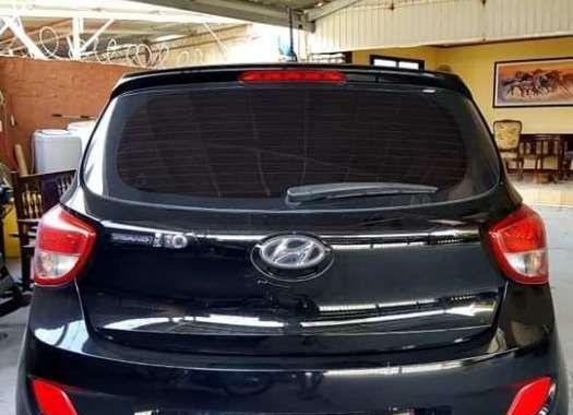 SELLING HYUNDAI Grand i10 2014