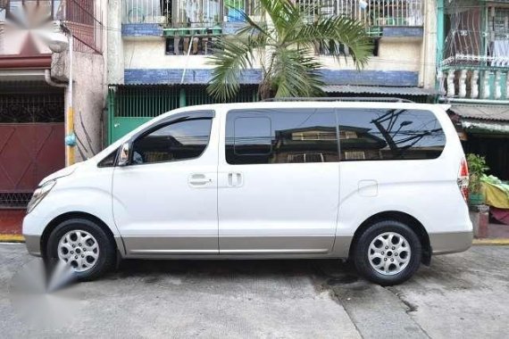 Hyundai Starex gold 2011 model automatic trans