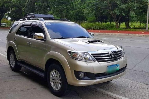 2014 Toyota Fortuner V 4x2 matic diesel FOR SALE