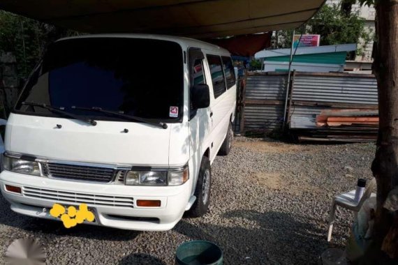 2005 mdl Nissan Urvan shuttle