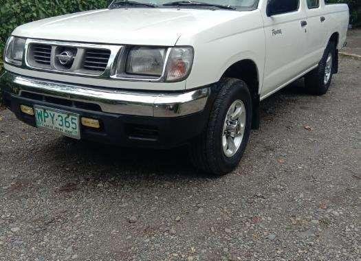 Nissan Frontier 4x2 manual diesel 2000 for sale 