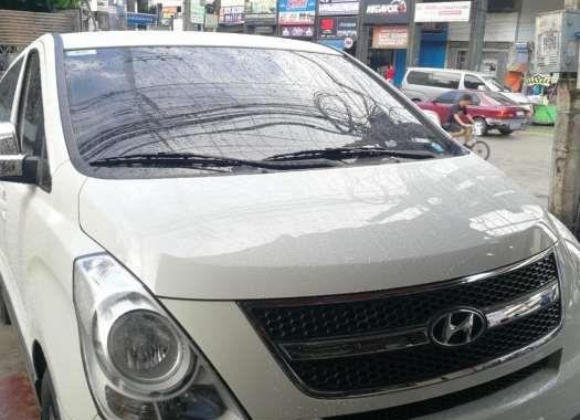 2010 HYUNDAI Starex automatic FOR SALE