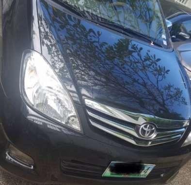 Toyota Innova 2011 V for sale 