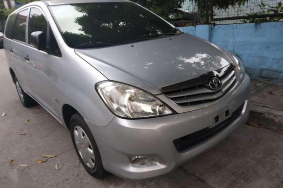 Toyota Innova J Diesel 2010 for sale 