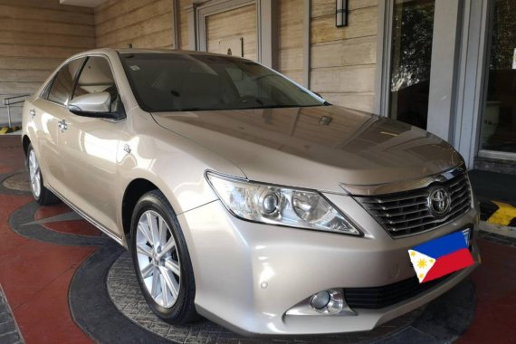 2013 Toyota Camry 25V - AT RUSH - 2014 2015