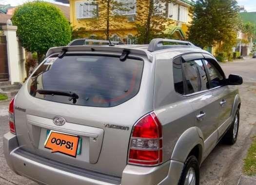 Selling Hyundai Tucson 2009 CVVT