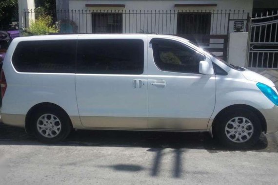 HYUNDAI Grand Starex FOR SALE