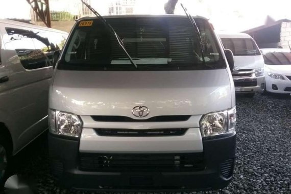 2018 TOYOTA HI ACE COMMUTER 3.0 Manual Transmission