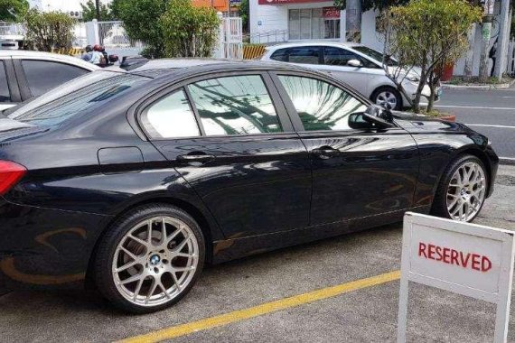 BMW 318D 2013 2014 Black SM Direct Owner Selling 22Tkm 19" Mags