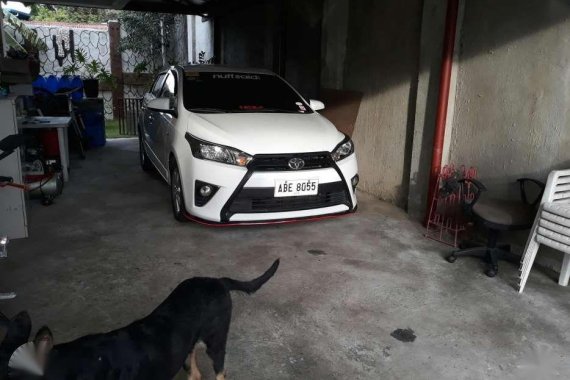 Rush for sale TOYOTA Yaris 2015 E Manual transmission