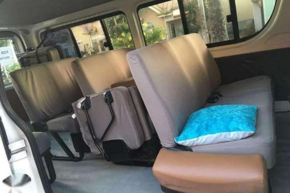 2014 model Toyota HiACE Commuter for sale