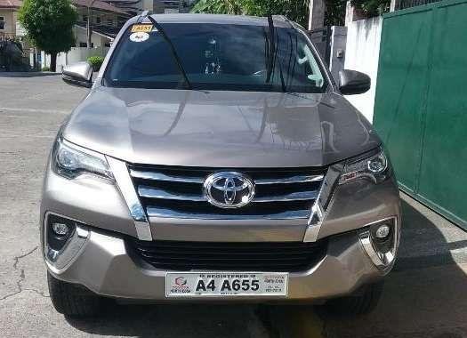 2018 4x4 Toyota Fortuner V variant FOR SALE