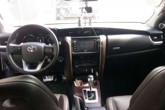 2018 4x4 Toyota Fortuner V variant FOR SALE