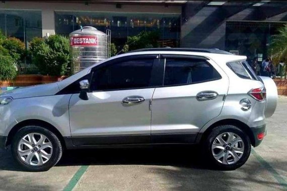 Selling Ford Ecosport 2015