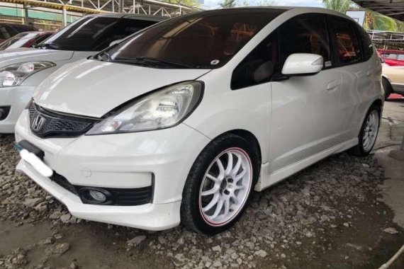 Honda Jazz 15ivtec at engine mags loaded cebu 1st own 2011