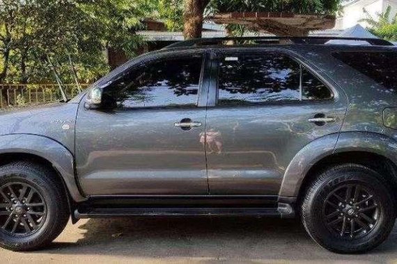 SELLING Toyota Fortuner 2009 gas