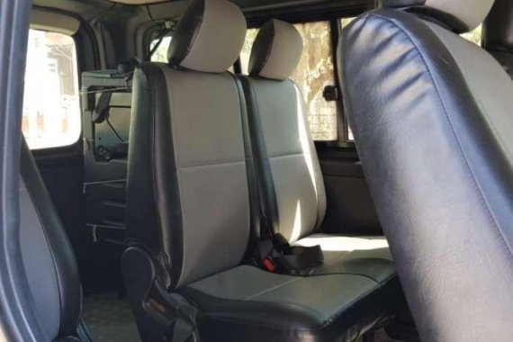 2012 TOYOTA HIACE MANUAL/DIESEL