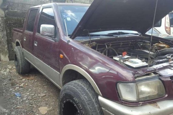 SELLING pick up ISuZu Fuego 2000
