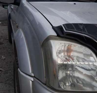 Isuzu Dmax automatic 4x2 model 2005