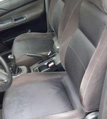 SELLING MITSUBISHI Lancer glx 2011