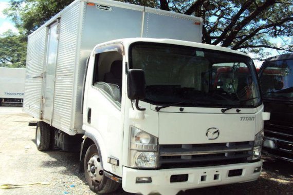 2018 Isuzu Elf for sale