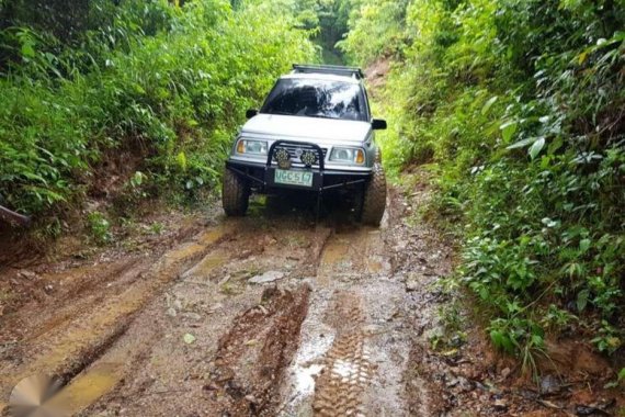 SUZUKI Vitara 96 1st owned 4x4 negotiable