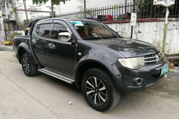 2012 Mitsubishi Strada GLX V Automatic transmission