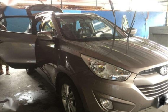 For sale HYUNDAI Tucson 2012 model registered 1st owner.