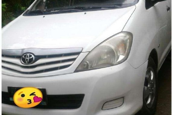 RUSH SALE!!! 520k 2010 Toyota Innova J Variant - Manual
