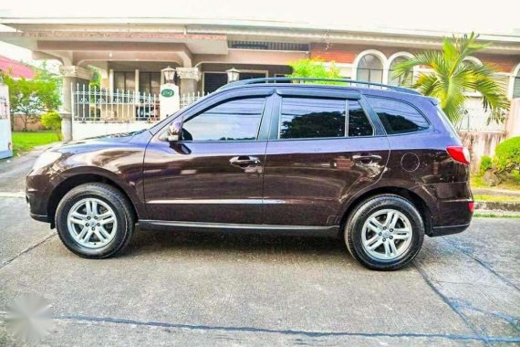 Hyundai Santa Fe Gen 2.5 2011 model Automatic transmission