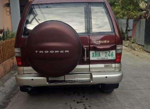 For sale.... Isuzu Trooper skyroof 2002 model