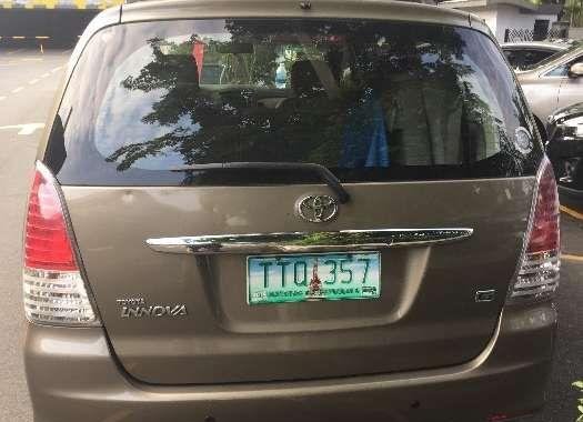Toyota Innova G 2011 diesel automatic