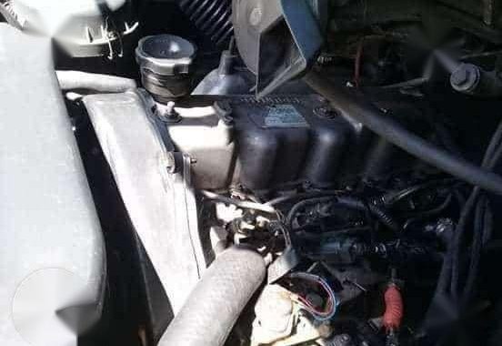 HYUNDAI Strarex van 1999 model 