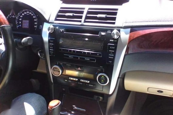 2014 Toyota Camry 2.5V Automatic transmission