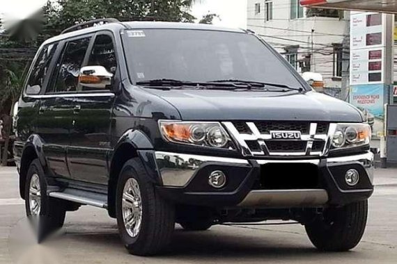 2010 ISUZU CROSSWIND SPORTIVO 1st owned Cebu plate