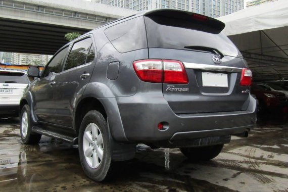 2010 Toyota Fortuner 4X2 G Diesel Automatic 