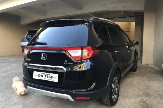 2017 HONDA BR V automatic top of  the line model 