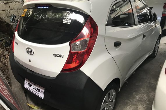 2016 HYUNDAI EON  manual white