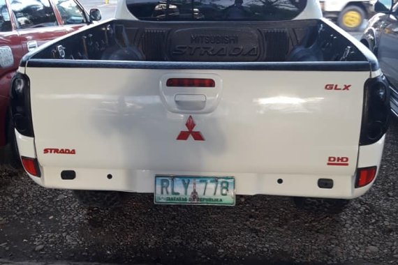 Mitsubishi Strada Manual Diesel 2012 for sale