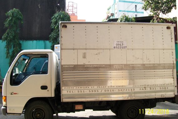 NHR Isuzu Delivery Truck 2002 for sale