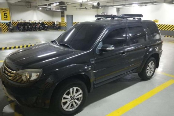 For Sale: Ford Escape XLT top of the line 2010