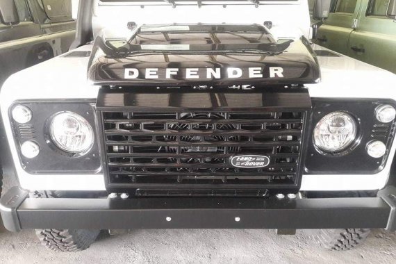 Land Rover Defender adventure plus 2017