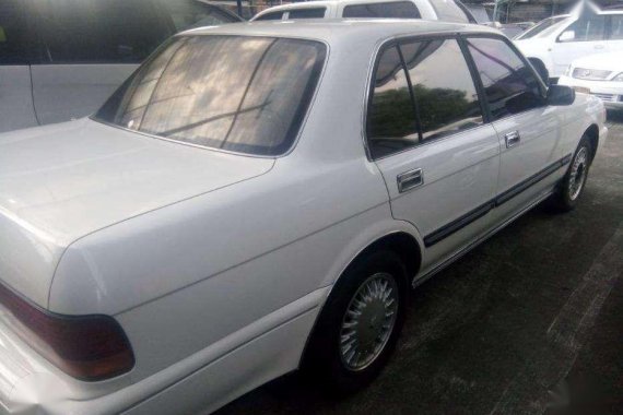 1993 Toyota Crown MT Gas White SM City Bicutan