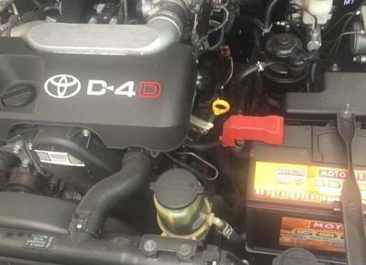 2011 Toyota Fortuner G 4x2 Automatic Transmission