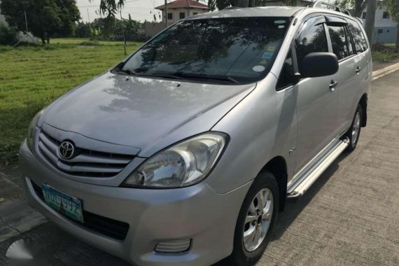 Toyota Innova e - 2010 manual diesel FOR SALE