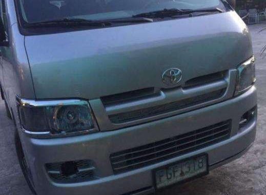 SELLING Toyota Hiace commuter 2007
