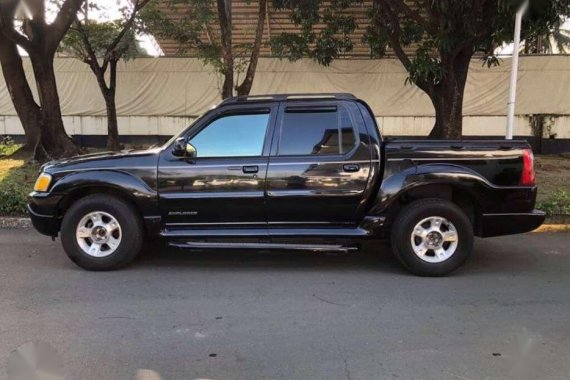 For sale: 2000 Ford Explorer Sport trac Black