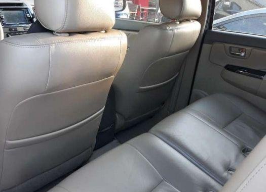 TOYOTA Fortuner V automatic diesel 2013 model