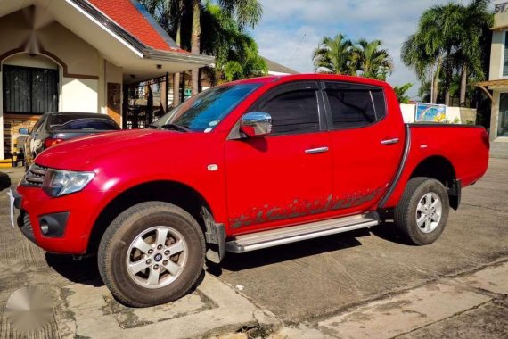 Mitsubishi Strada GLX V AT 2013 for sale