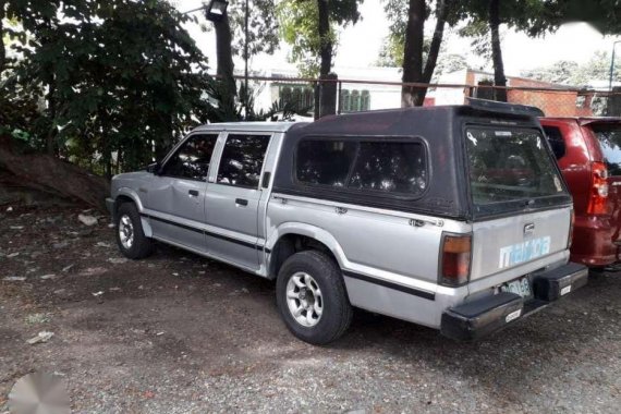 Like new Mazda B2200 for sale